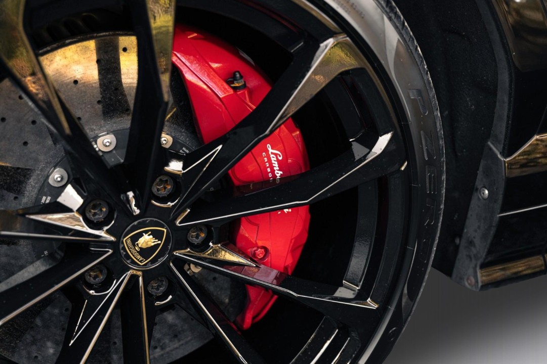 Lamborghini Urus - foto 19