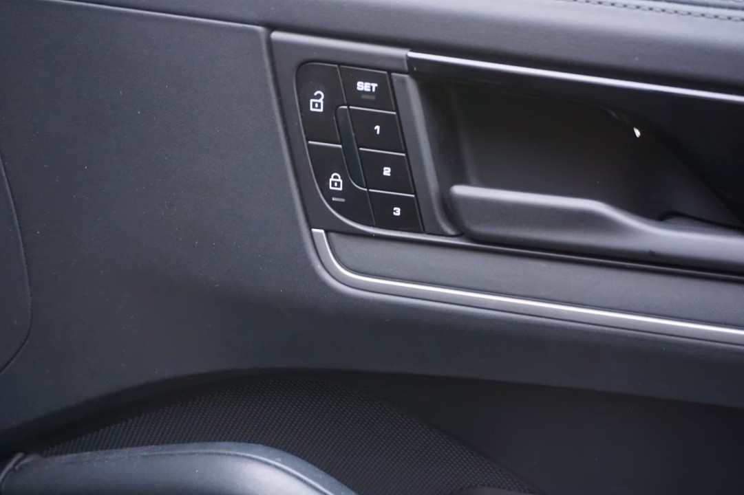 Porsche Cayenne Coupe S E-Hybrid - foto 20