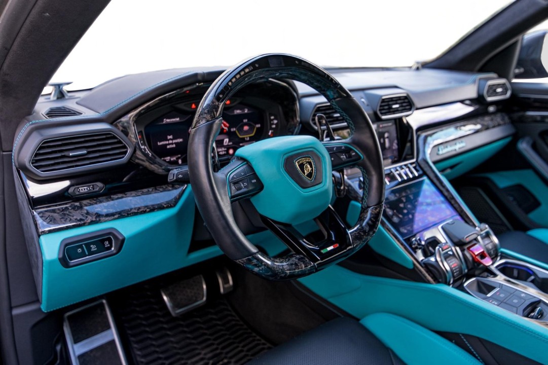 Lamborghini URUS - foto 16