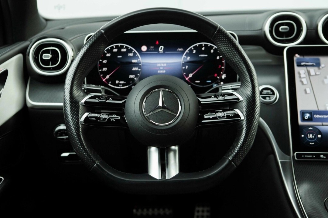 Mercedes-Benz GLC Coupé Mercedes-Benz GLC Coupe 200 4MATIC AMG Line - foto 9