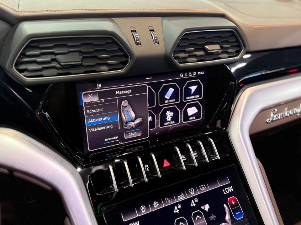 Lamborghini URUS - foto 16