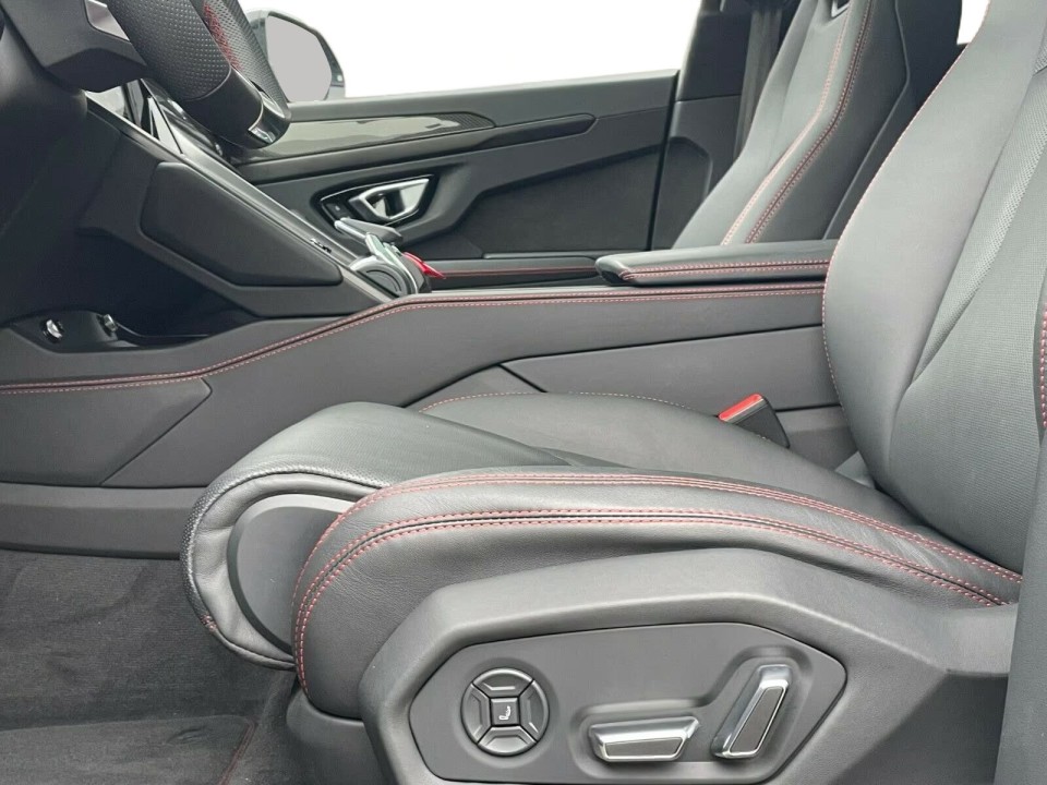 Lamborghini Urus - foto 24