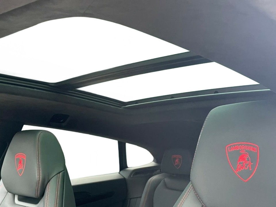 Lamborghini Urus - foto 22