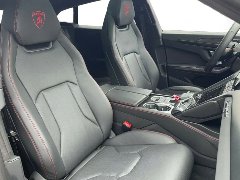 Lamborghini Urus - foto 12