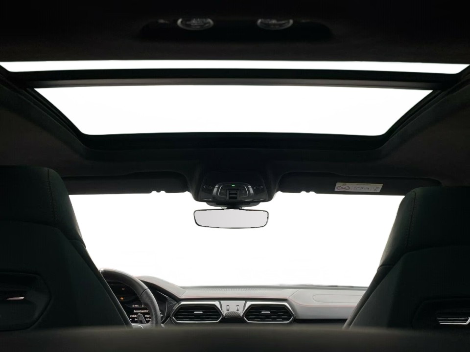 Lamborghini Urus - foto 23