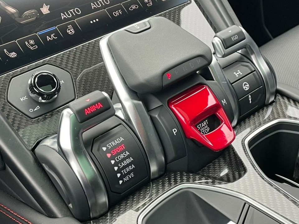 Lamborghini Urus - foto 14