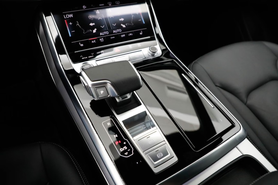 Audi Q7 55 TFSIe quattro S Line - foto 13