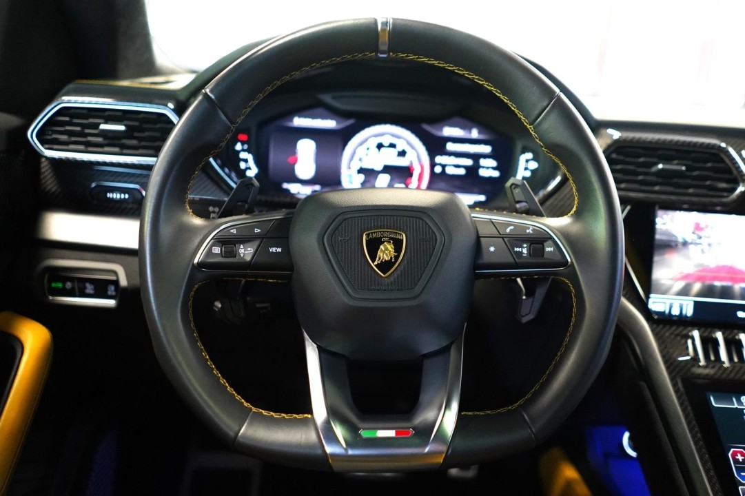 Lamborghini Urus - foto 15