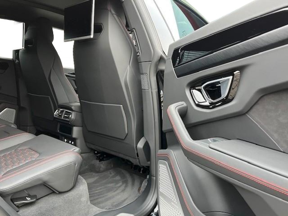 Lamborghini Urus - foto 24