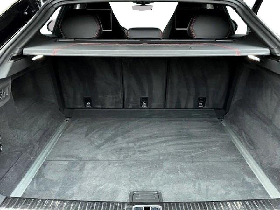 Lamborghini Urus - foto 31