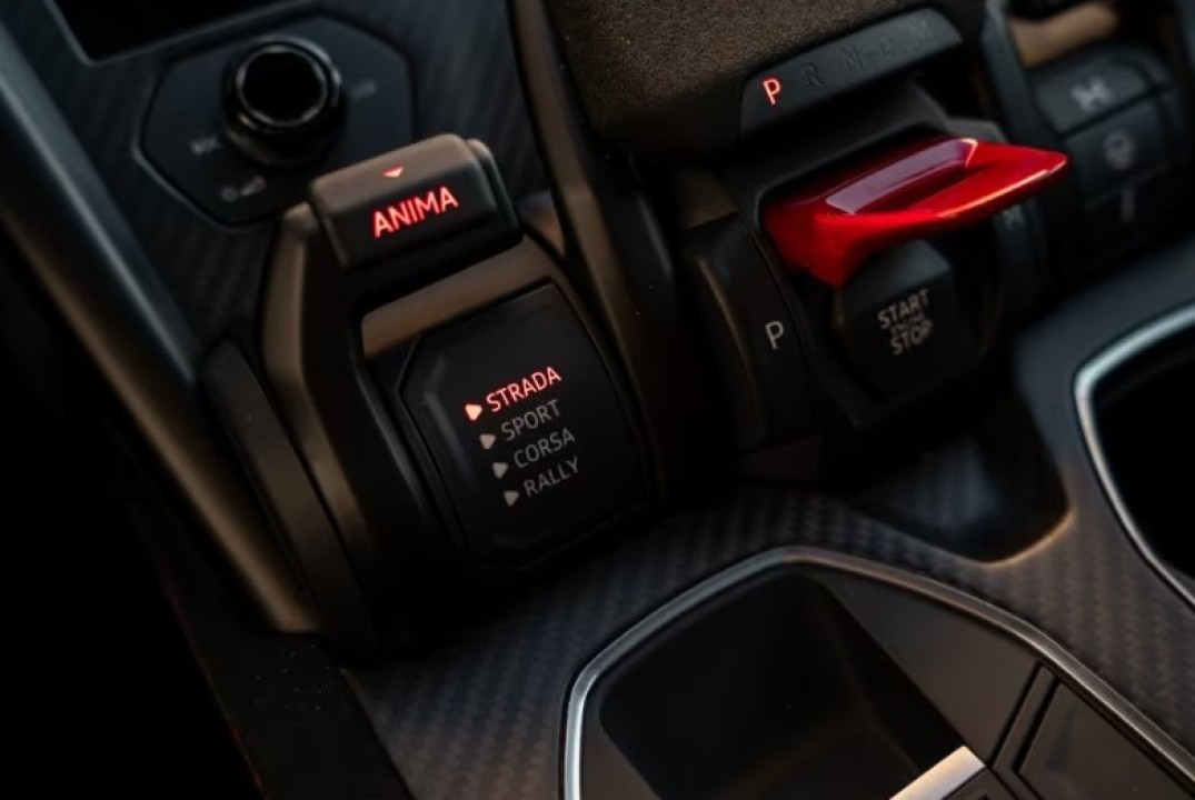 Lamborghini Urus - foto 24