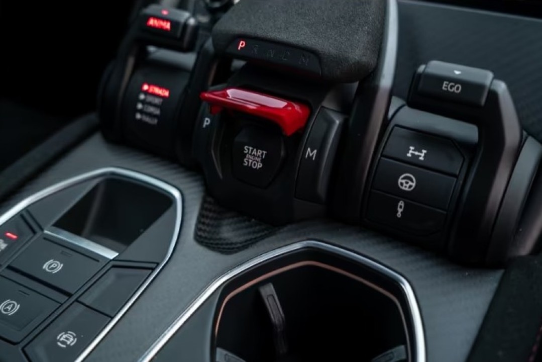 Lamborghini Urus - foto 23