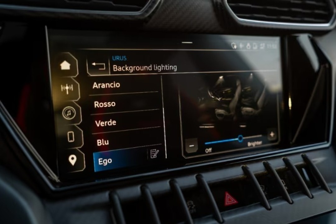 Lamborghini Urus - foto 31