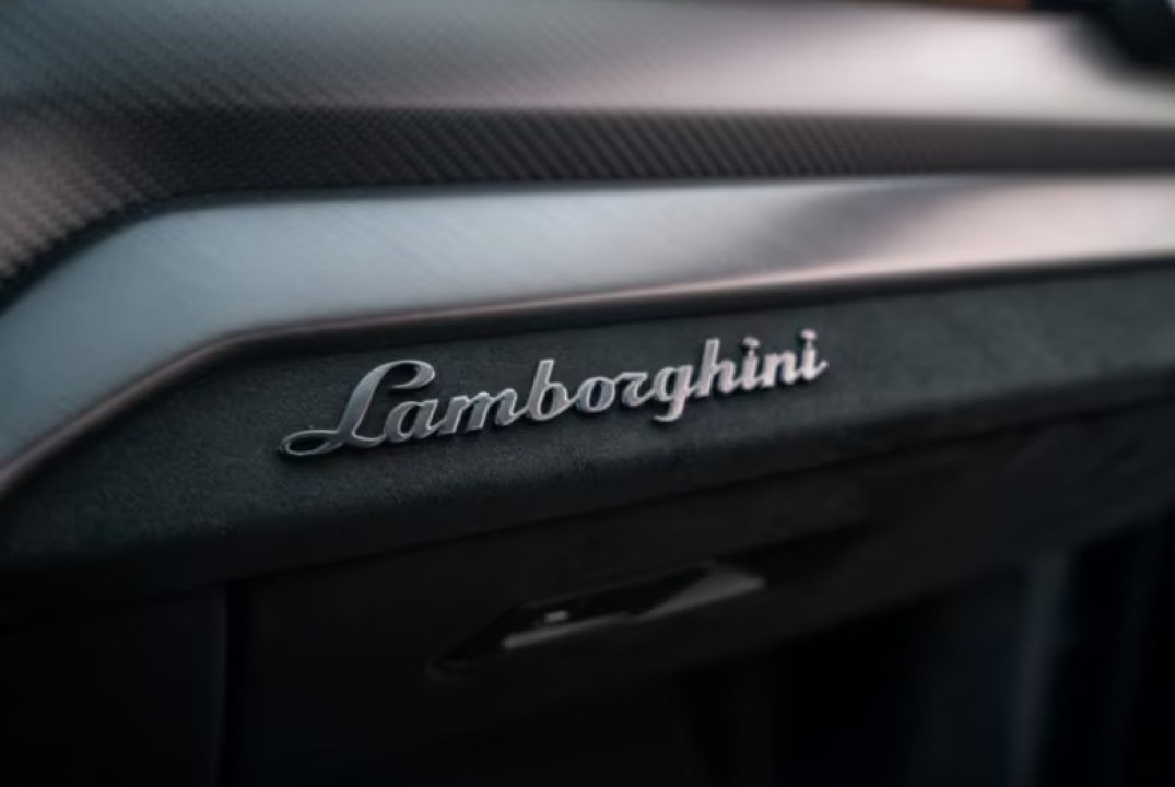 Lamborghini Urus - foto 38