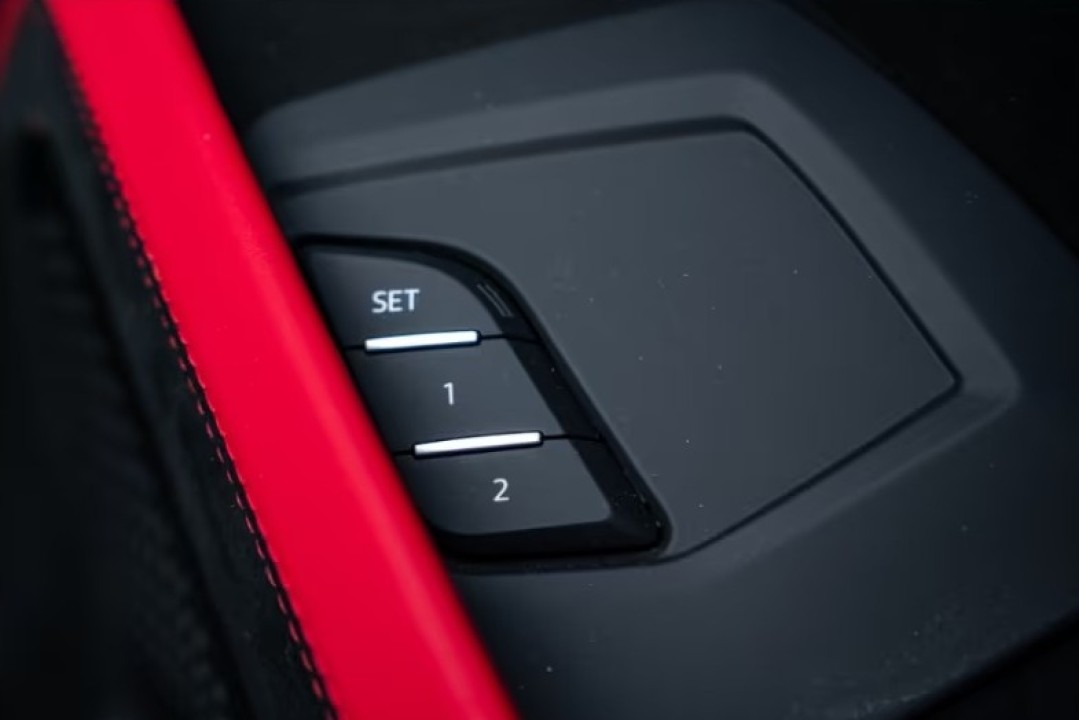 Lamborghini Urus - foto 26