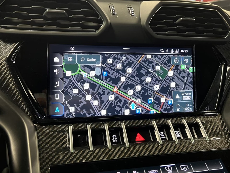 Lamborghini URUS - foto 16