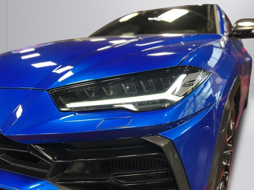 Lamborghini URUS - foto 35
