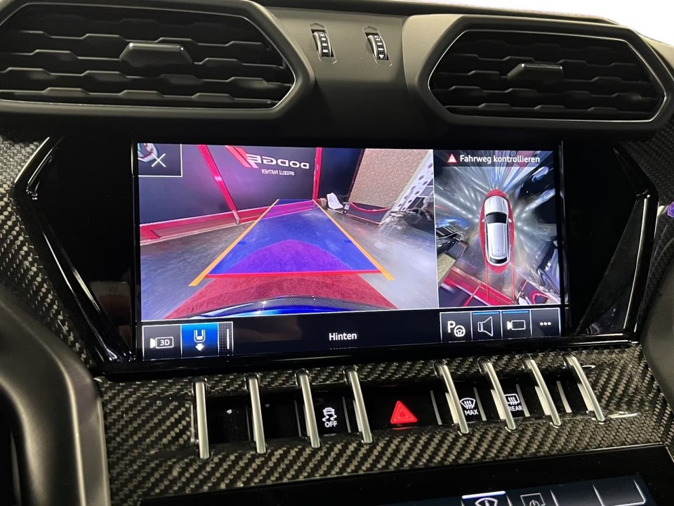 Lamborghini URUS - foto 20