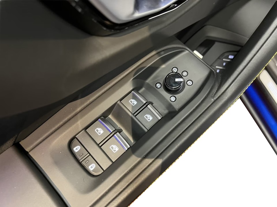 Lamborghini URUS - foto 30