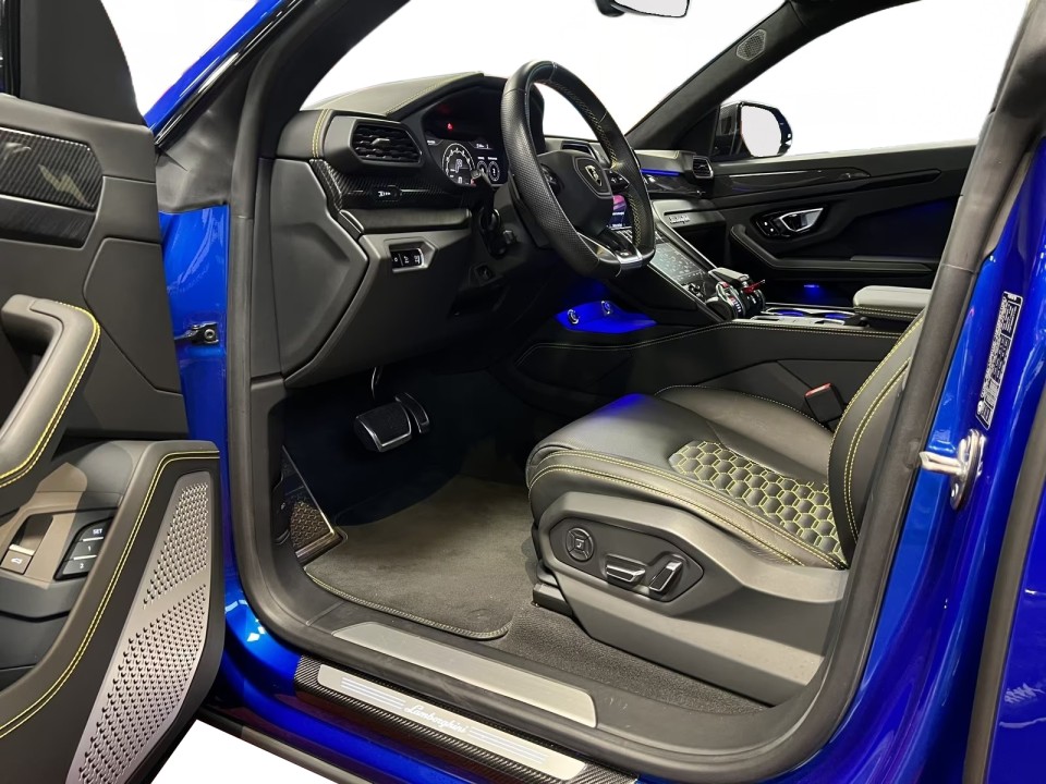 Lamborghini URUS - foto 11