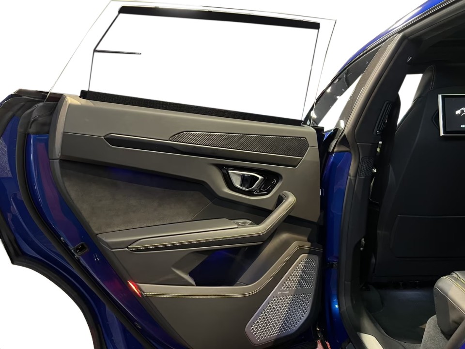 Lamborghini URUS - foto 29