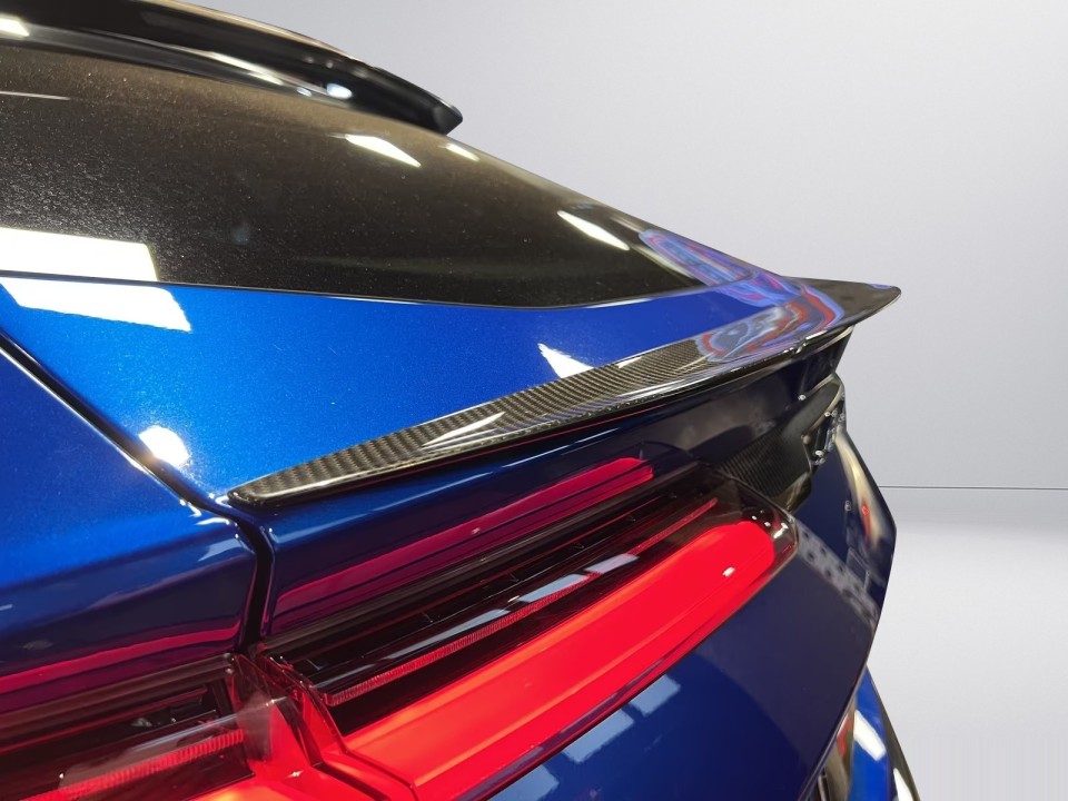 Lamborghini URUS - foto 36