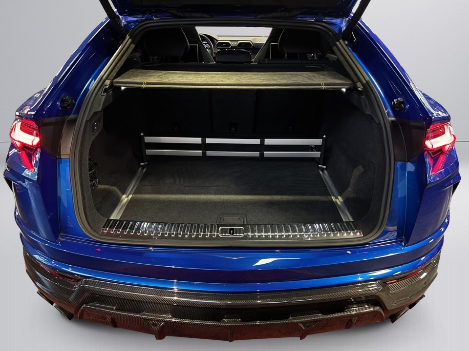 Lamborghini URUS - foto 32