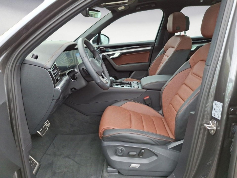Volkswagen Touareg V6 TDI R-Line - foto 15