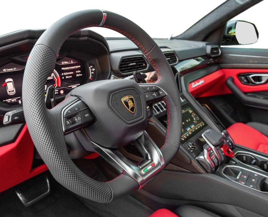 Lamborghini URUS - foto 18