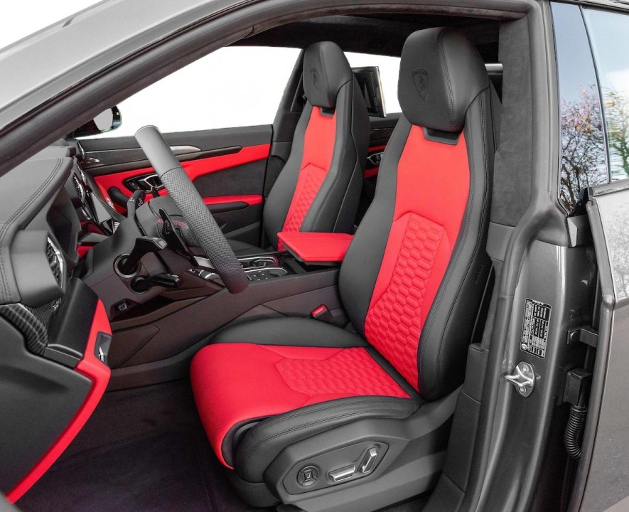 Lamborghini URUS - foto 10