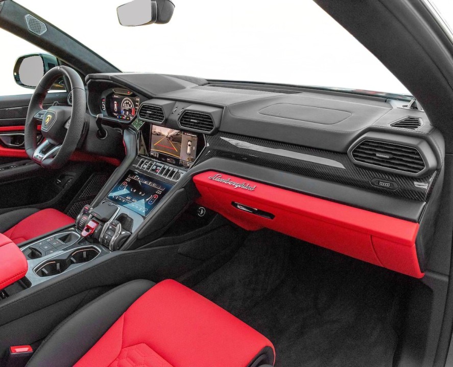 Lamborghini URUS - foto 13