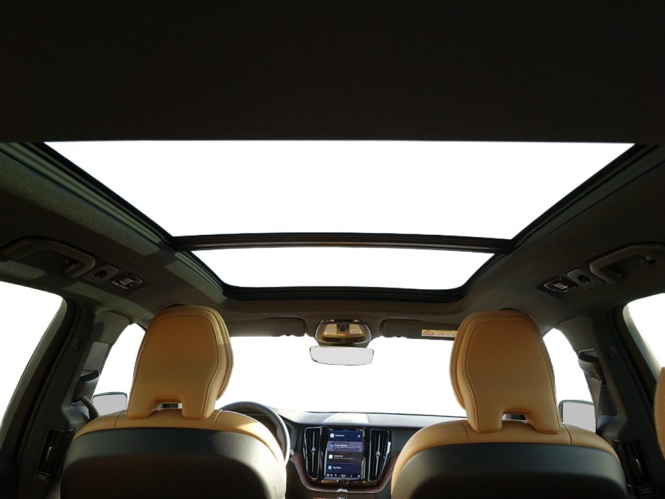 Volvo XC 60 T6 Plus Dark - foto 14