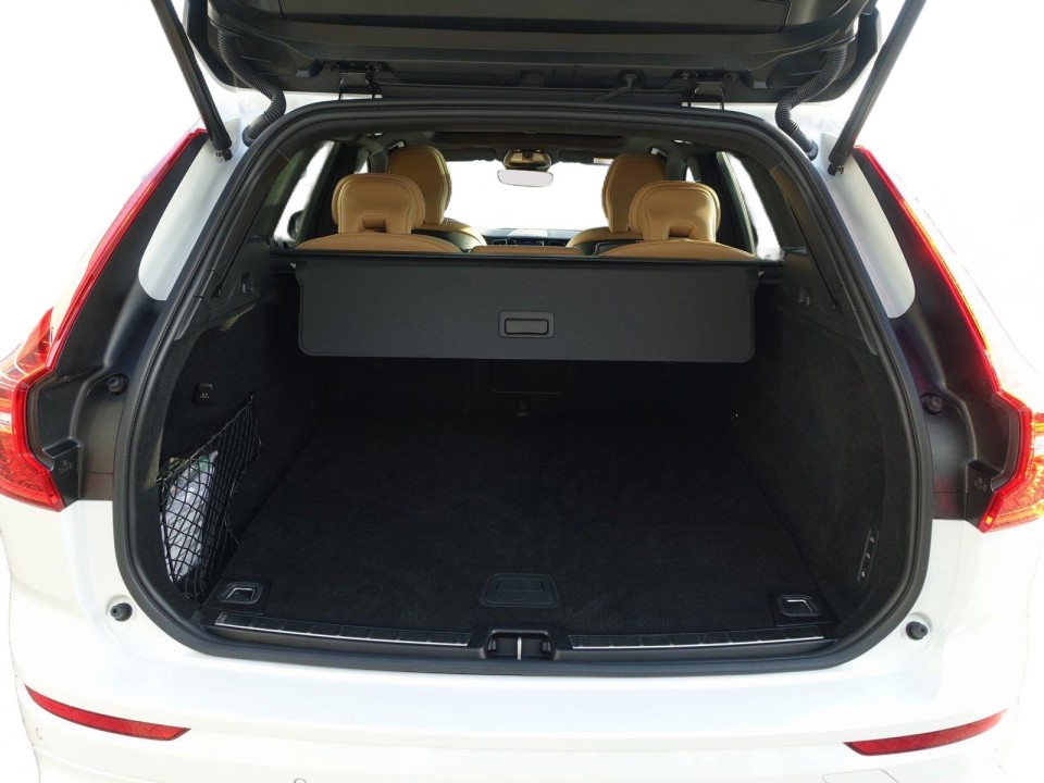 Volvo XC 60 T6 Plus Dark - foto 23