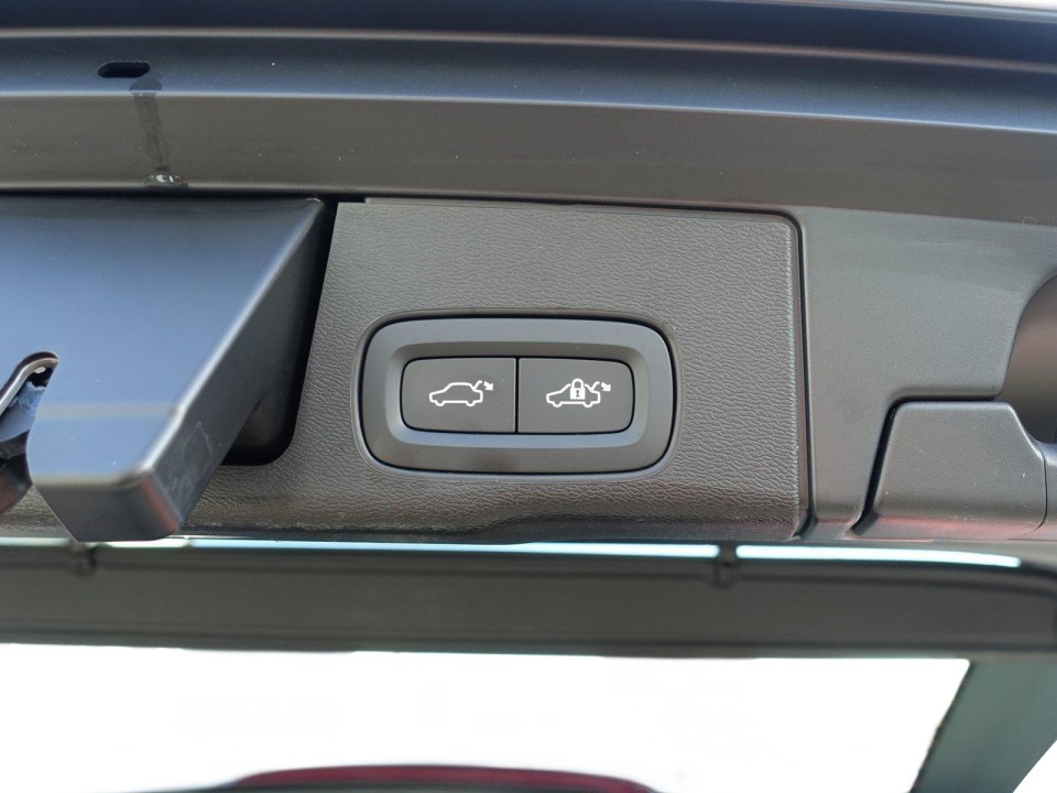 Volvo XC 60 T6 Plus Dark - foto 20