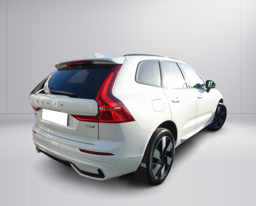 Volvo XC 60 T6 Plus Dark (3)