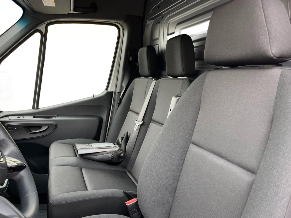 Mercedes-Benz Sprinter (5)