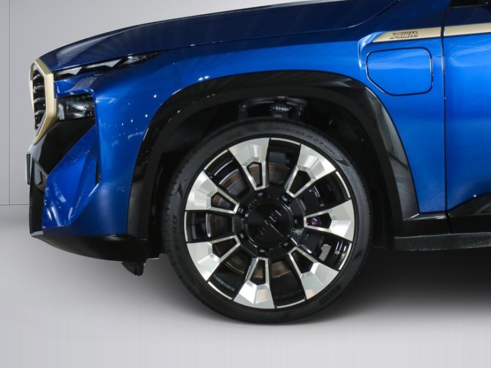 BMW XM - foto 13