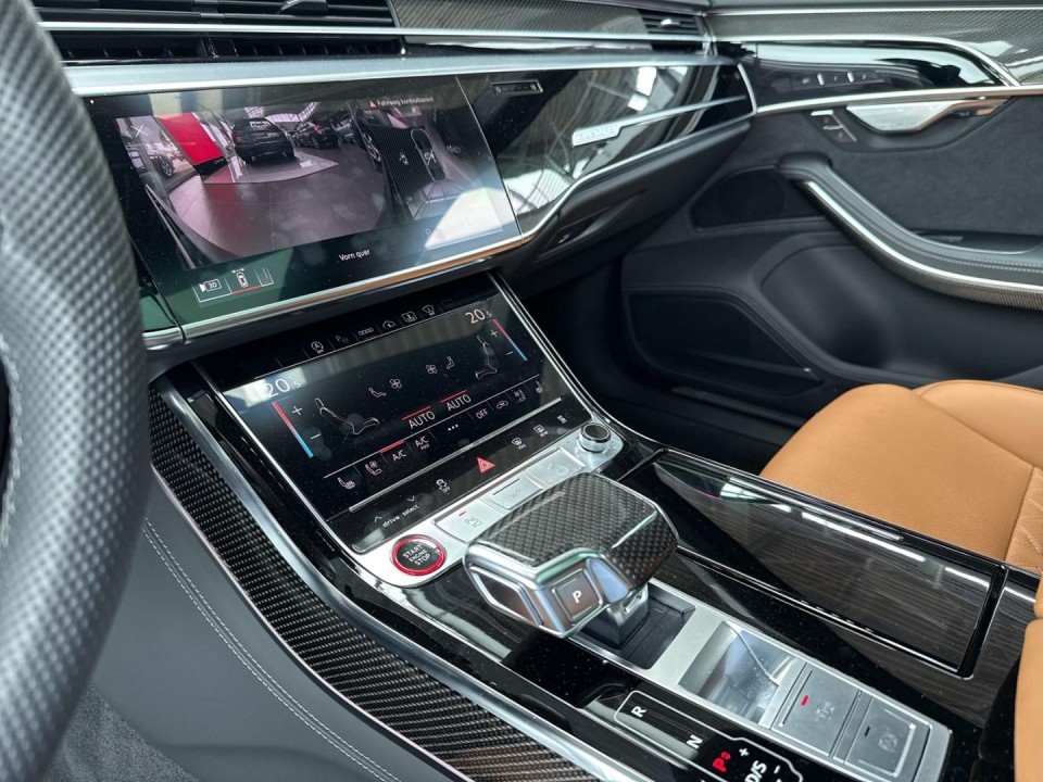 Audi S8 TFSI quattro - foto 18