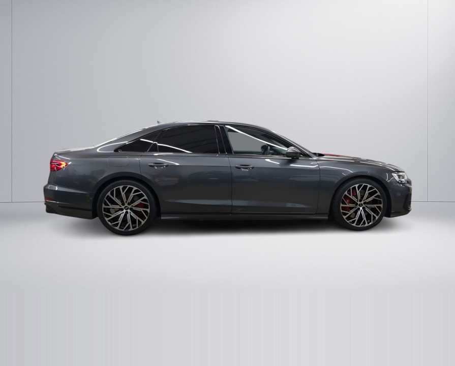 Audi S8 TFSI quattro (2)