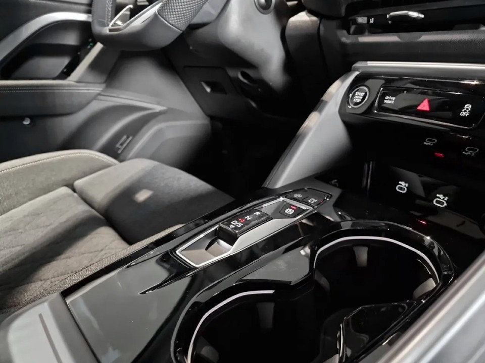 Audi Q5 TDI Quattro S-tronic S-line - foto 10