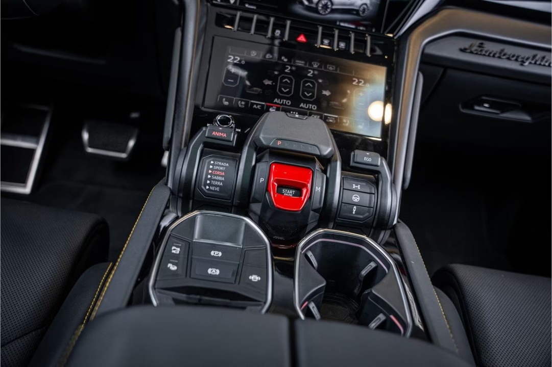 Lamborghini URUS - foto 20