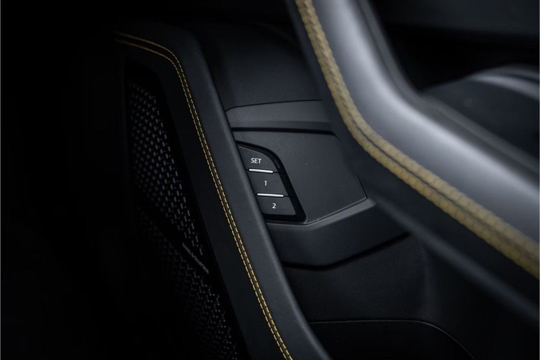 Lamborghini URUS - foto 18