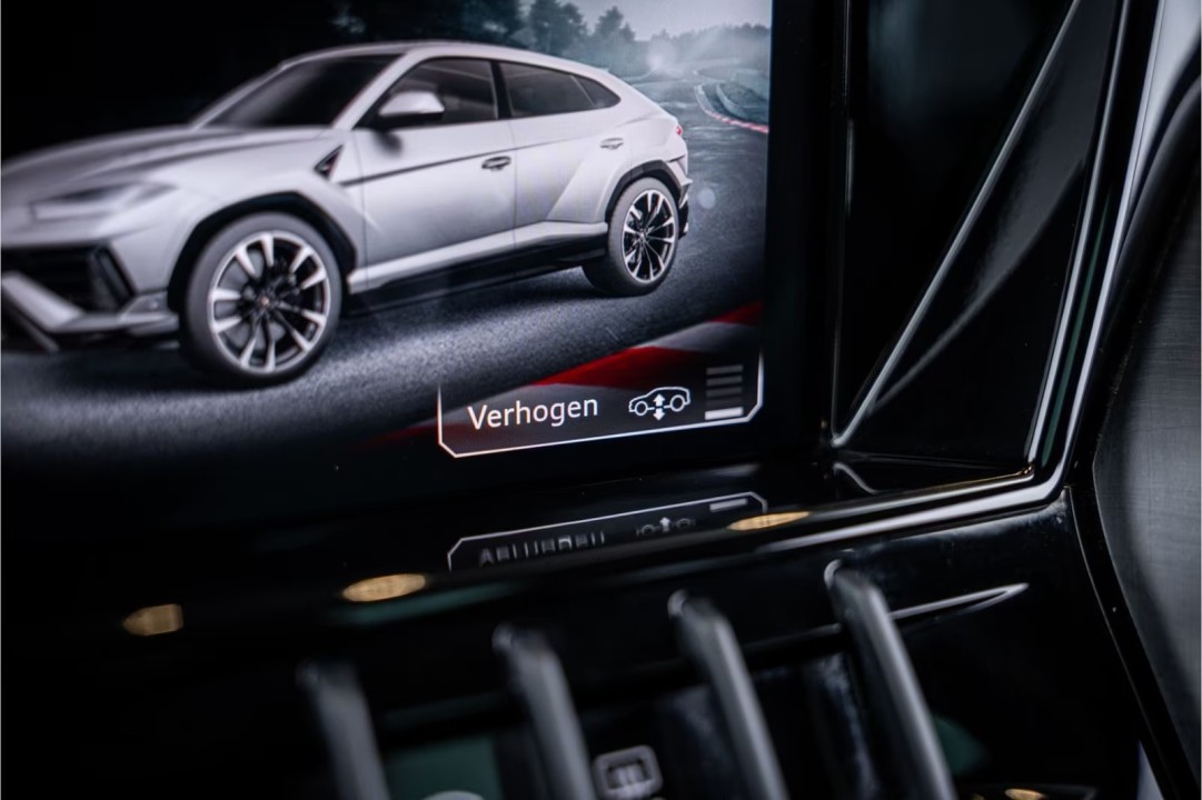 Lamborghini URUS - foto 29