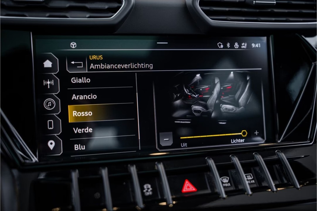 Lamborghini URUS - foto 32