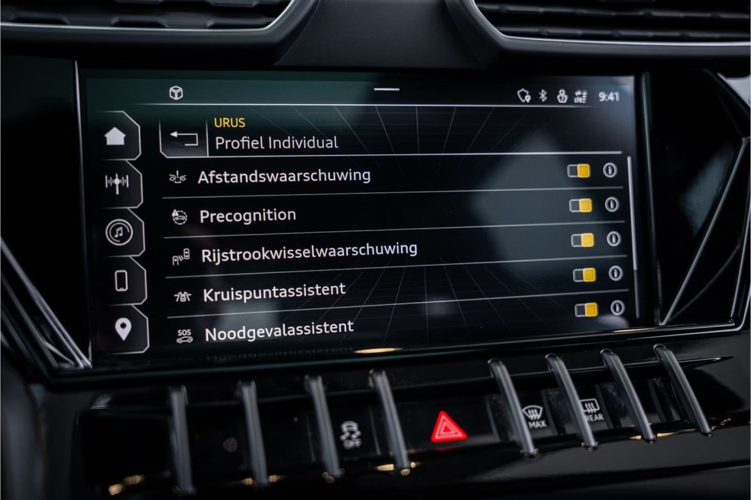 Lamborghini URUS - foto 34