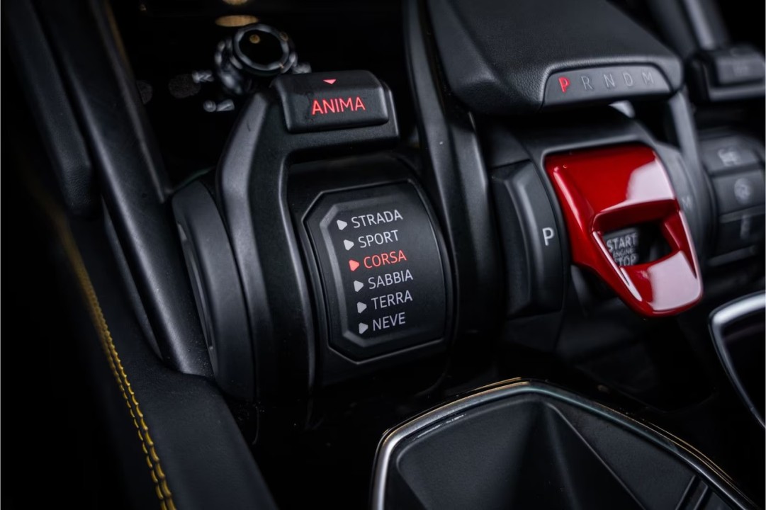 Lamborghini URUS - foto 24