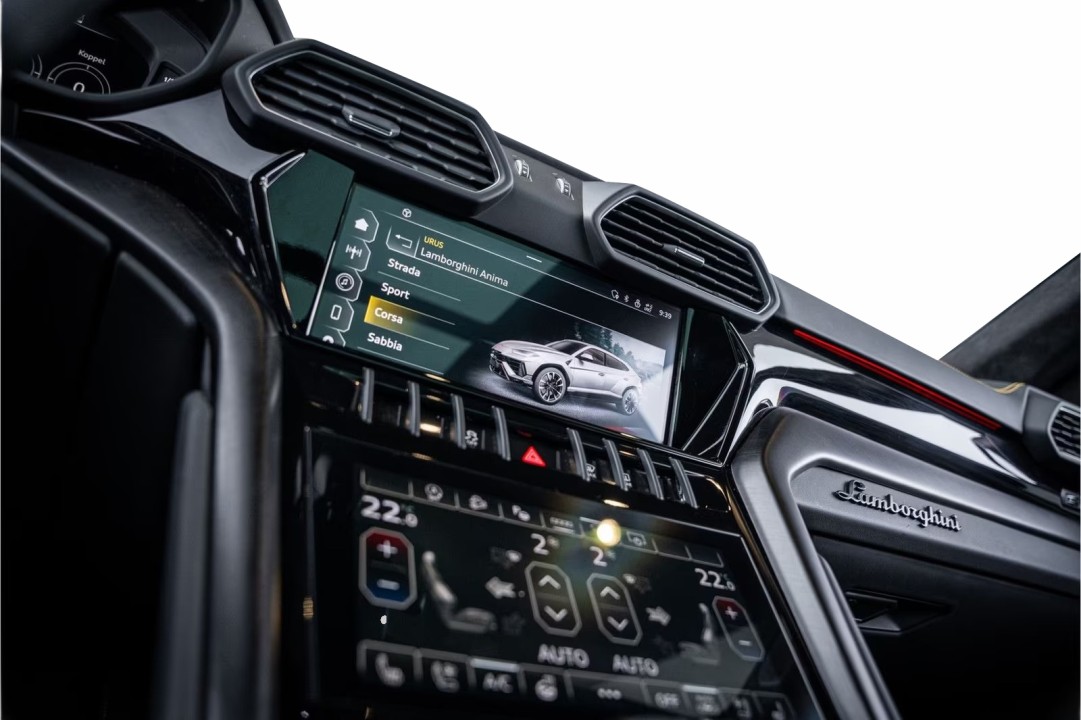 Lamborghini URUS - foto 35