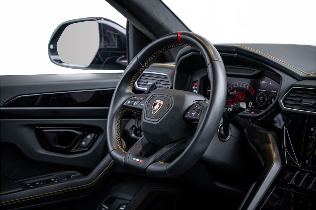 Lamborghini URUS - foto 9