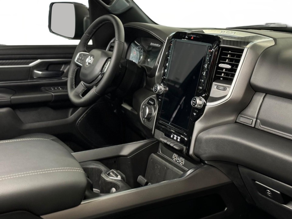 Dodge RAM 1500 BigHorn - foto 11