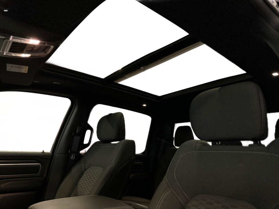 Dodge RAM 1500 BigHorn - foto 16